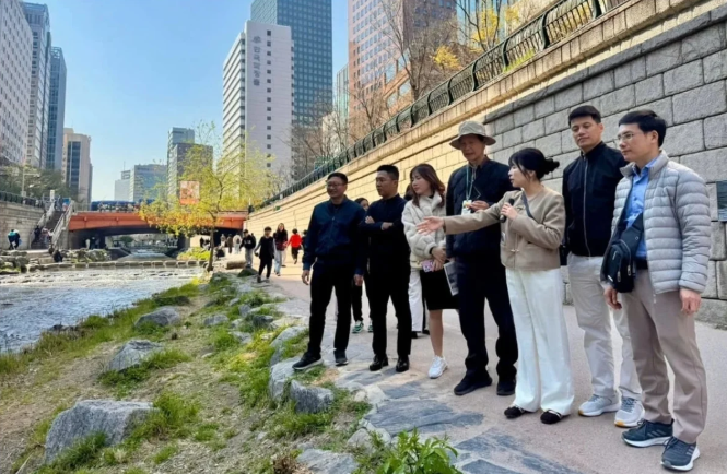 Viet Nam - Republic of Korea share experience in river restoration